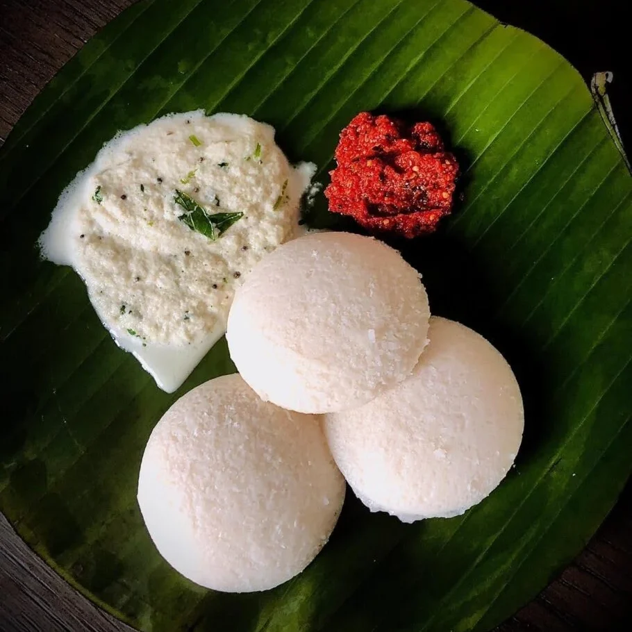 Idly with Chutneys